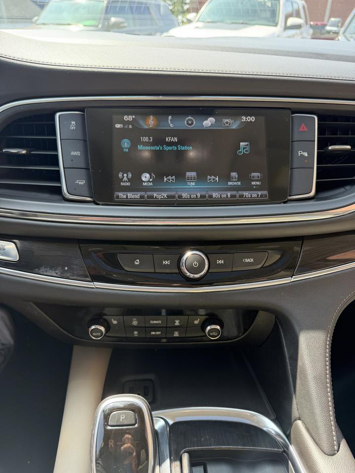 Buick Enclave AWD 4dr Essence 2018