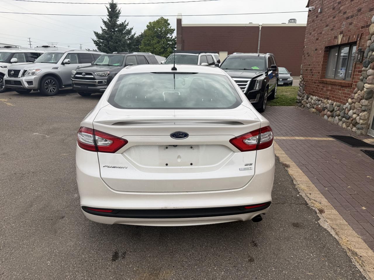 Ford Fusion 4dr Sdn SE FWD 2014