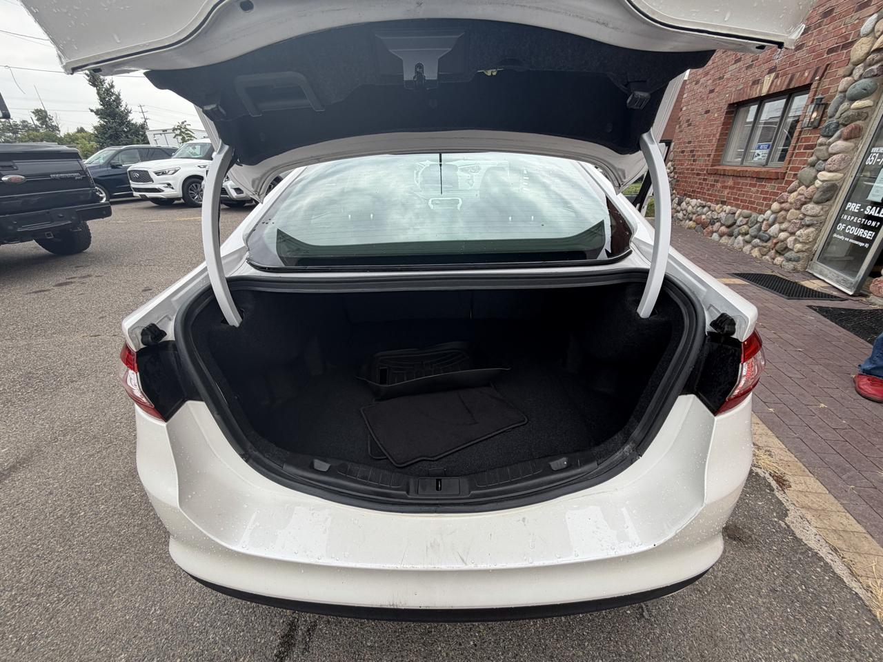 Ford Fusion 4dr Sdn SE FWD 2014