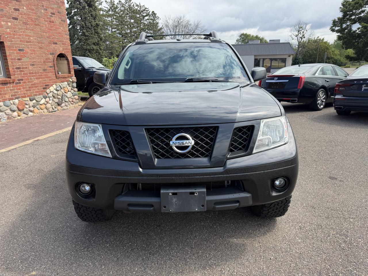 Nissan Frontier 4WD Crew Cab SWB Auto PRO-4X 2012