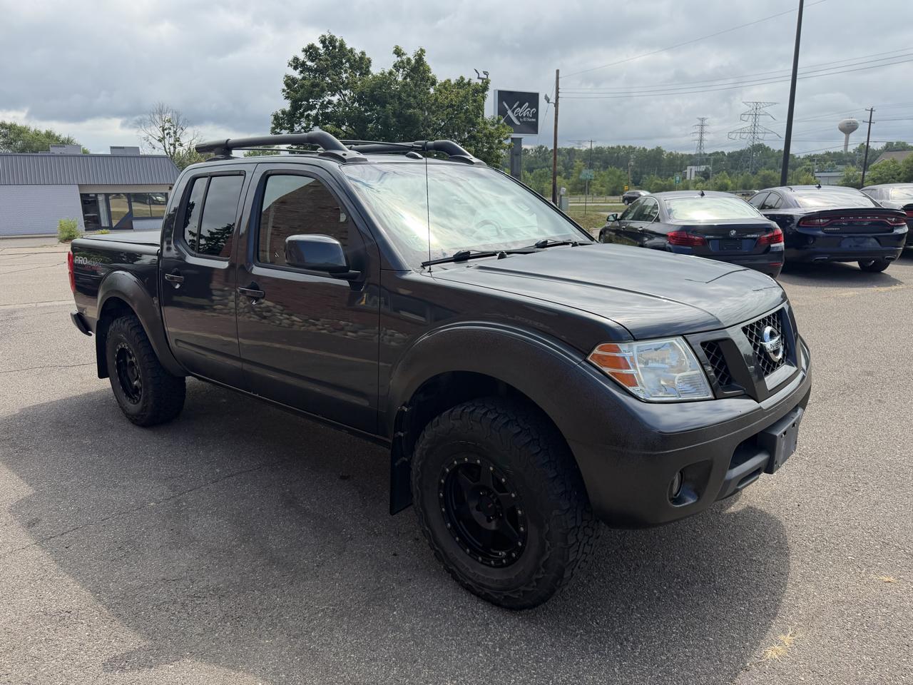 Nissan Frontier 4WD Crew Cab SWB Auto PRO-4X 2012