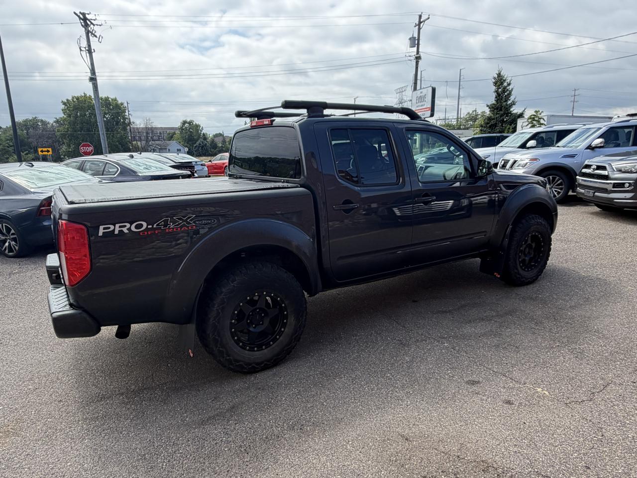 Nissan Frontier 4WD Crew Cab SWB Auto PRO-4X 2012