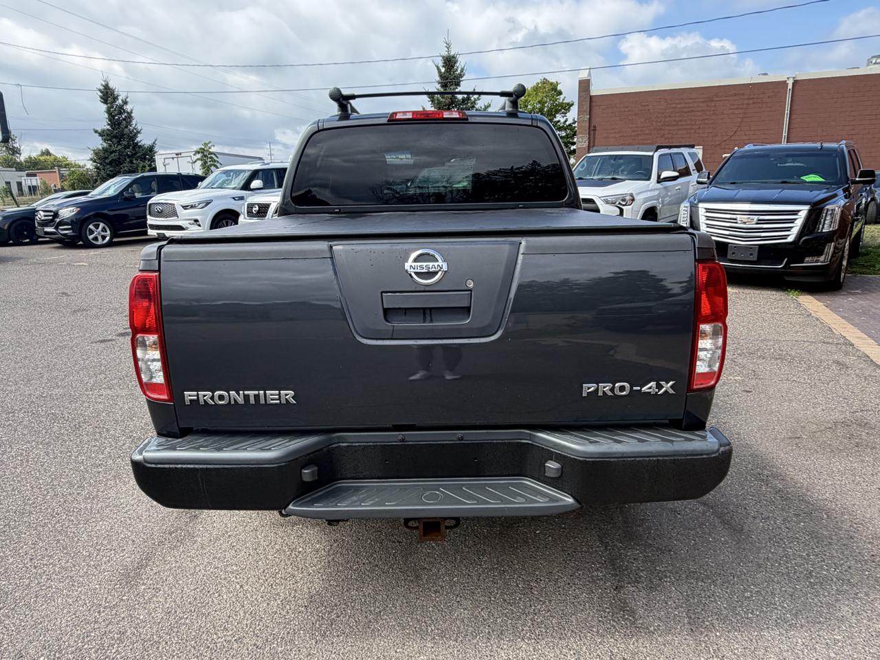 Nissan Frontier 4WD Crew Cab SWB Auto PRO-4X 2012