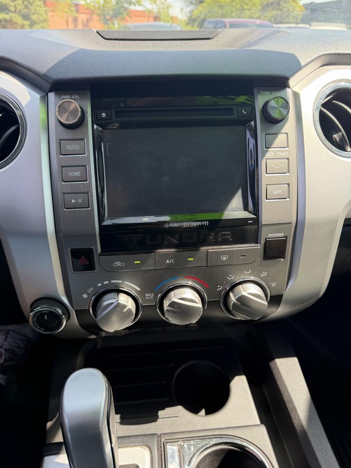 Toyota Tundra 4WD Truck CrewMax 5.7L FFV V8 6-Spd AT SR5 (Natl) 2016