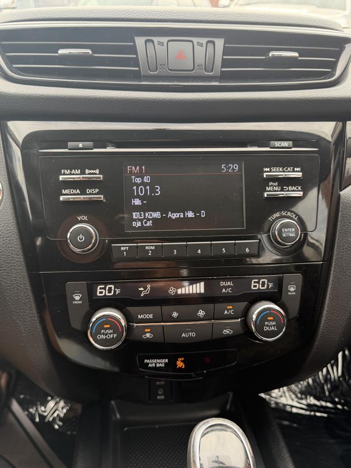 Nissan Rogue Sport AWD SV 2017