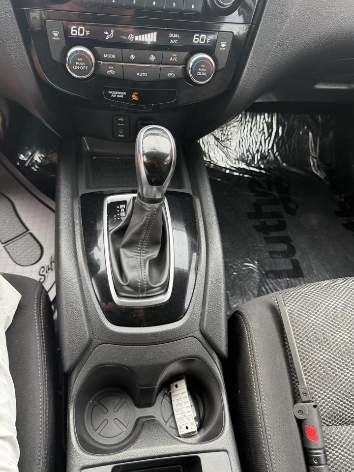 Nissan Rogue Sport AWD SV 2017