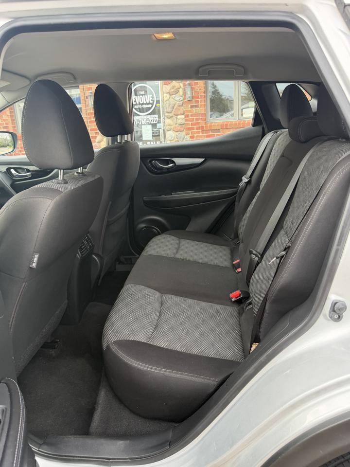 Nissan Rogue Sport AWD SV 2017