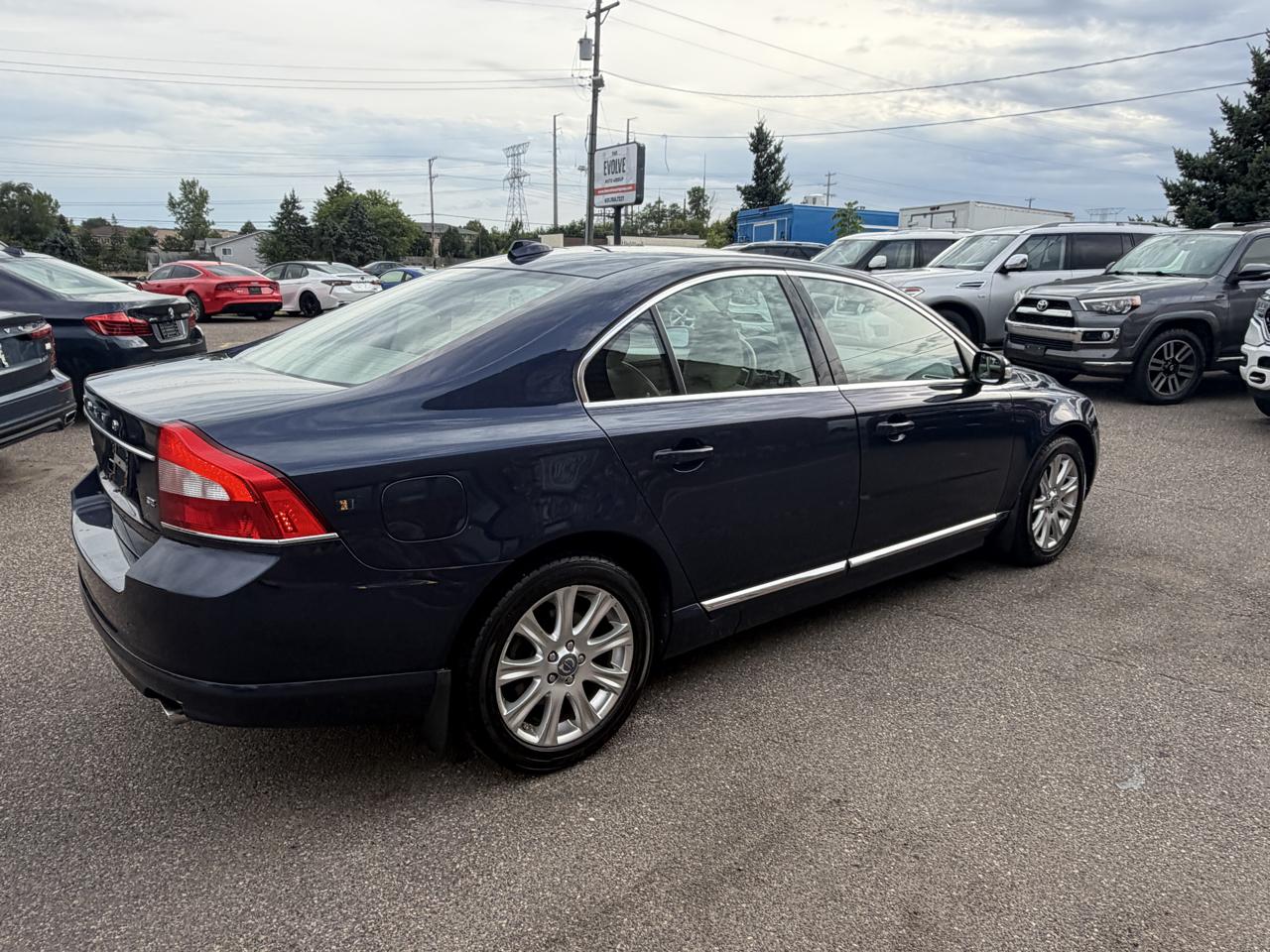 Volvo S80 4dr Sdn I6 FWD 2010
