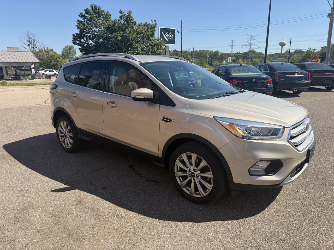 Ford Escape Titanium 4WD 2017