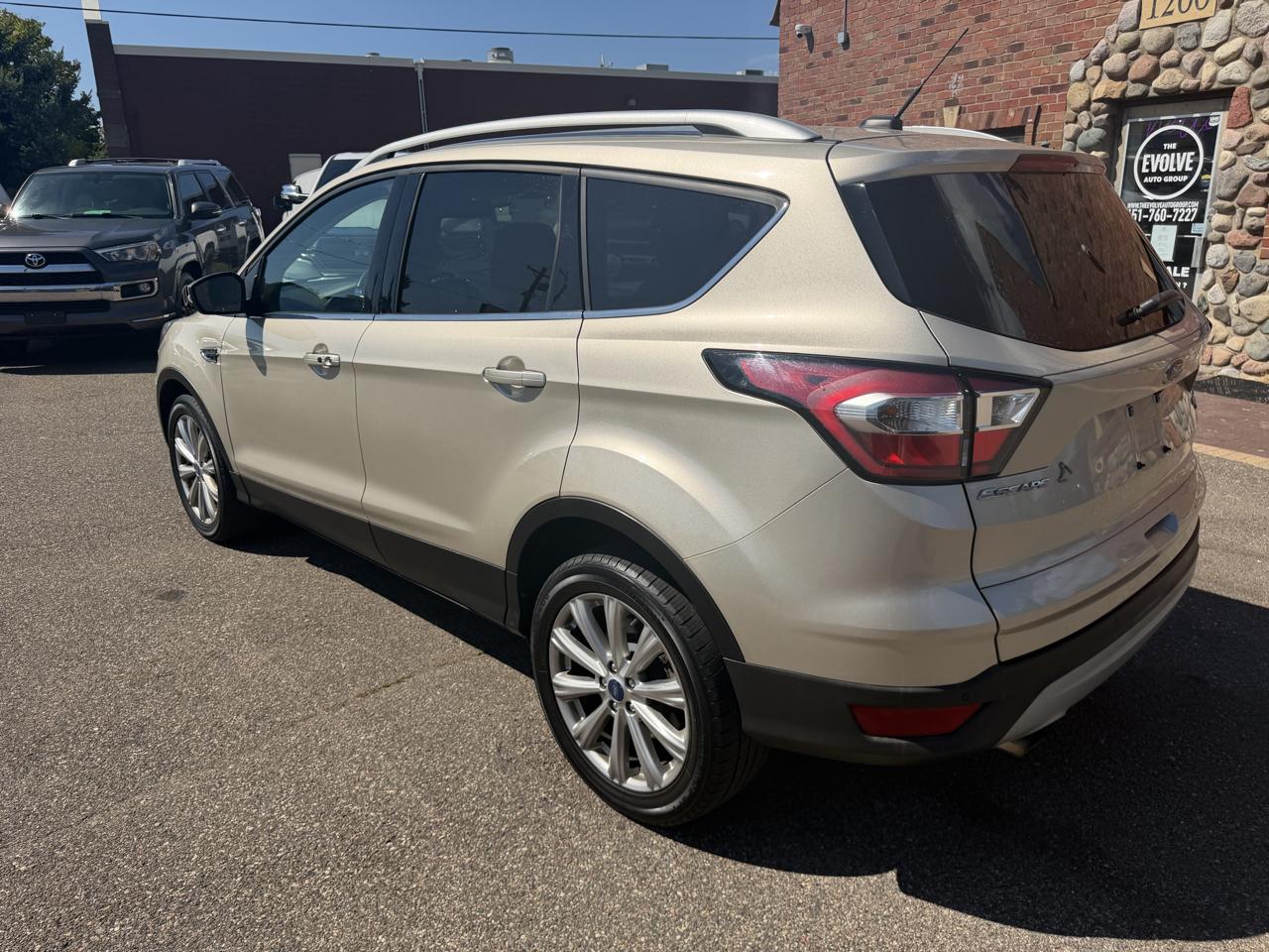 Ford Escape Titanium 4WD 2017