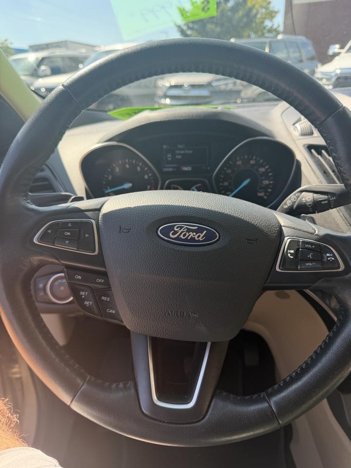 Ford Escape Titanium 4WD 2017