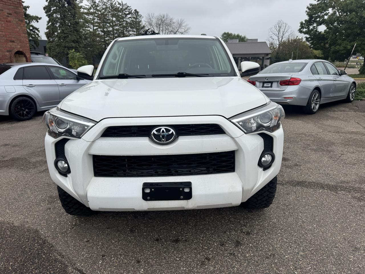 Toyota 4Runner SR5 4WD (Natl) 2019