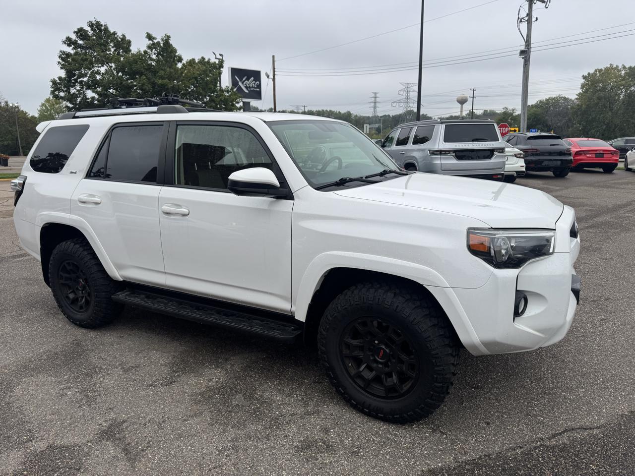 Toyota 4Runner SR5 4WD (Natl) 2019