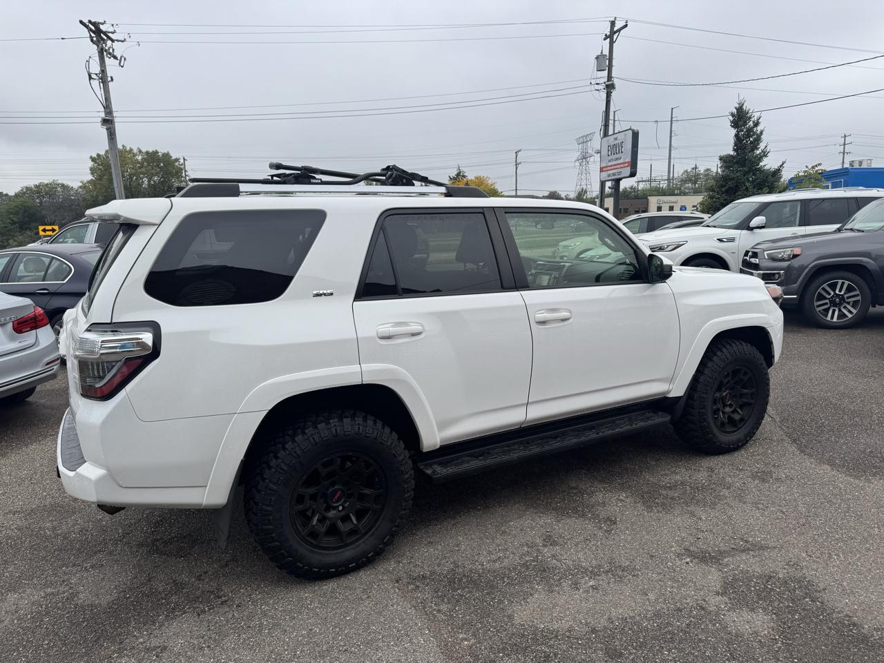 Toyota 4Runner SR5 4WD (Natl) 2019