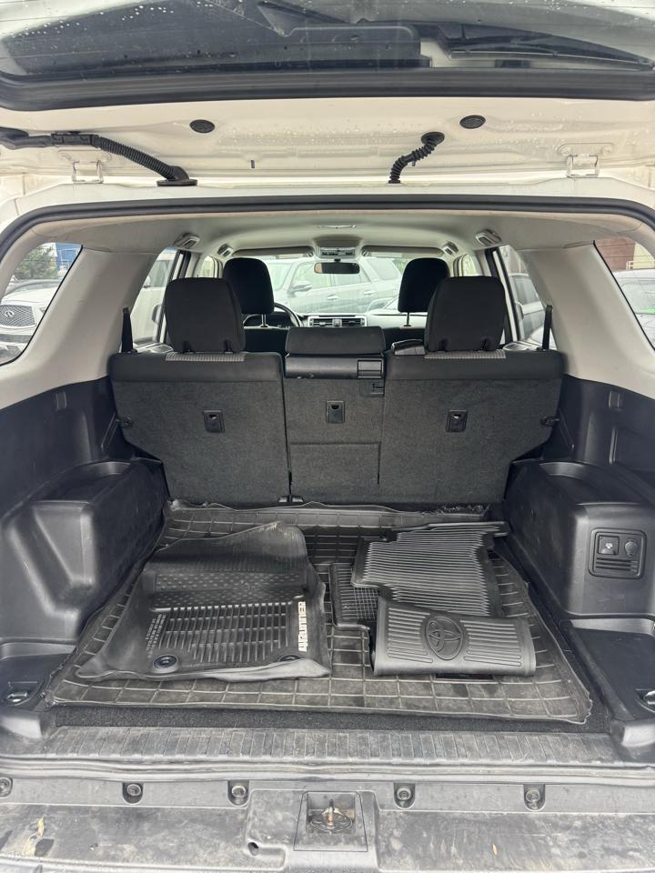 Toyota 4Runner SR5 4WD (Natl) 2019