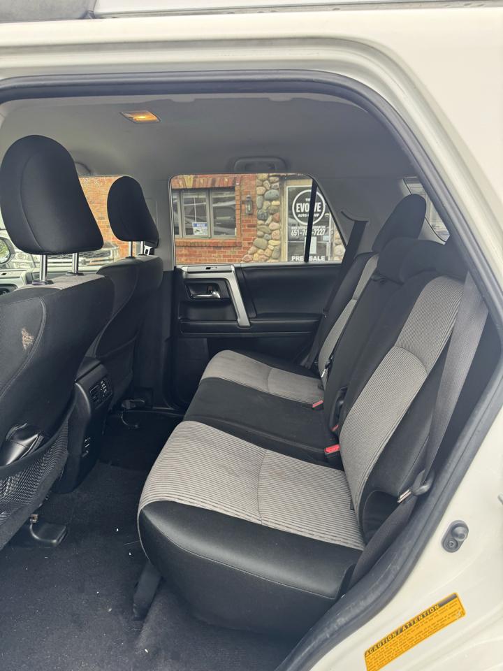 Toyota 4Runner SR5 4WD (Natl) 2019