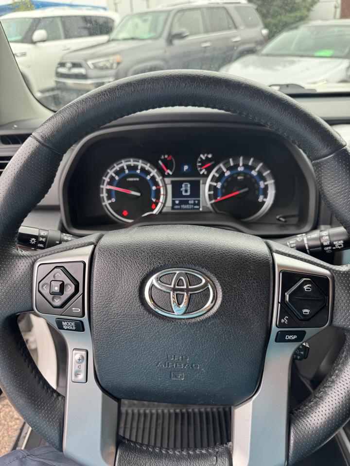Toyota 4Runner SR5 4WD (Natl) 2019