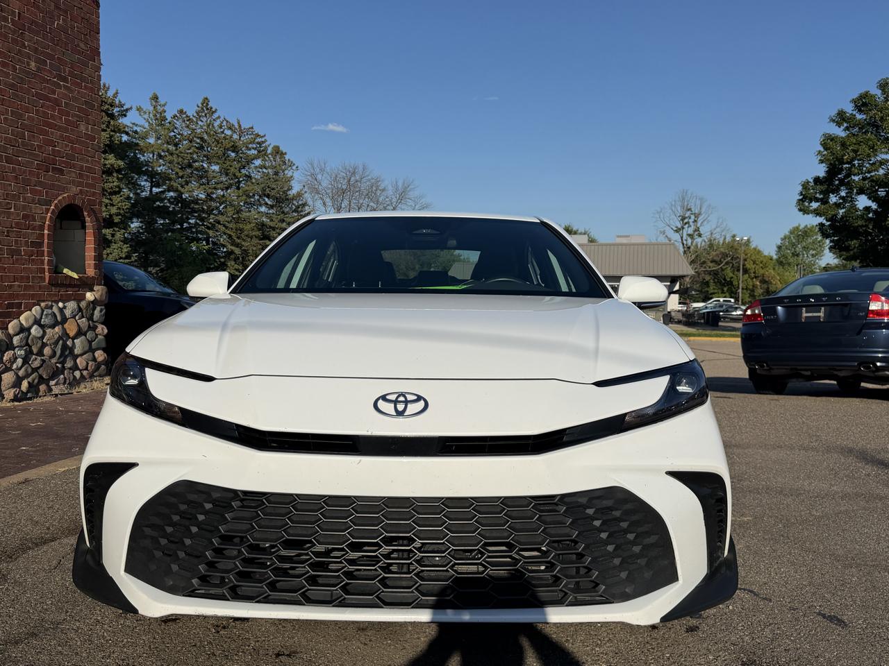 Toyota Camry SE Hyb 4D Sedan FWD 2025