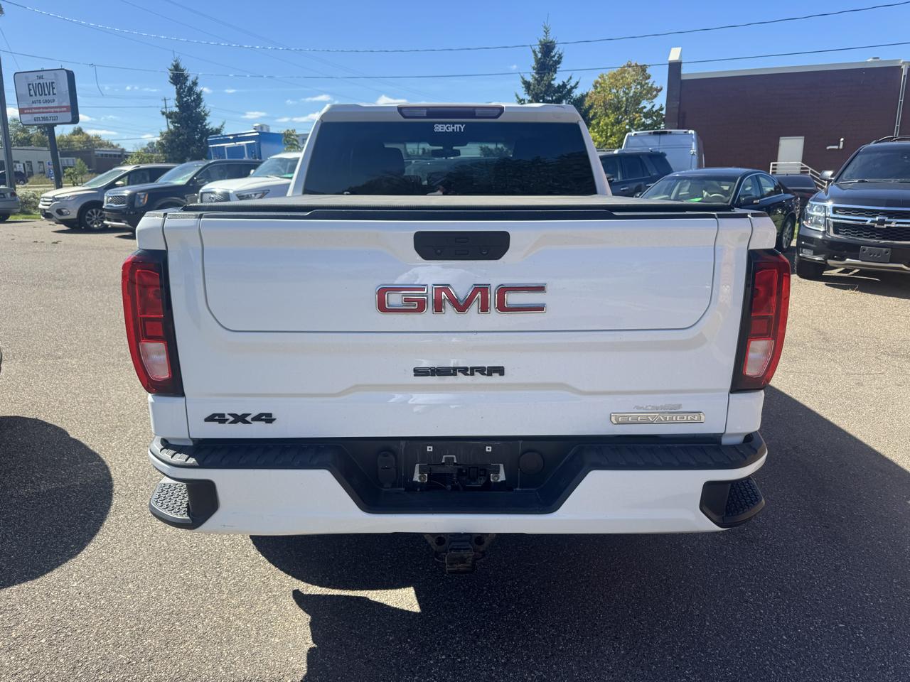 GMC Sierra 1500 4WD Crew Cab 147" Elevation 2021