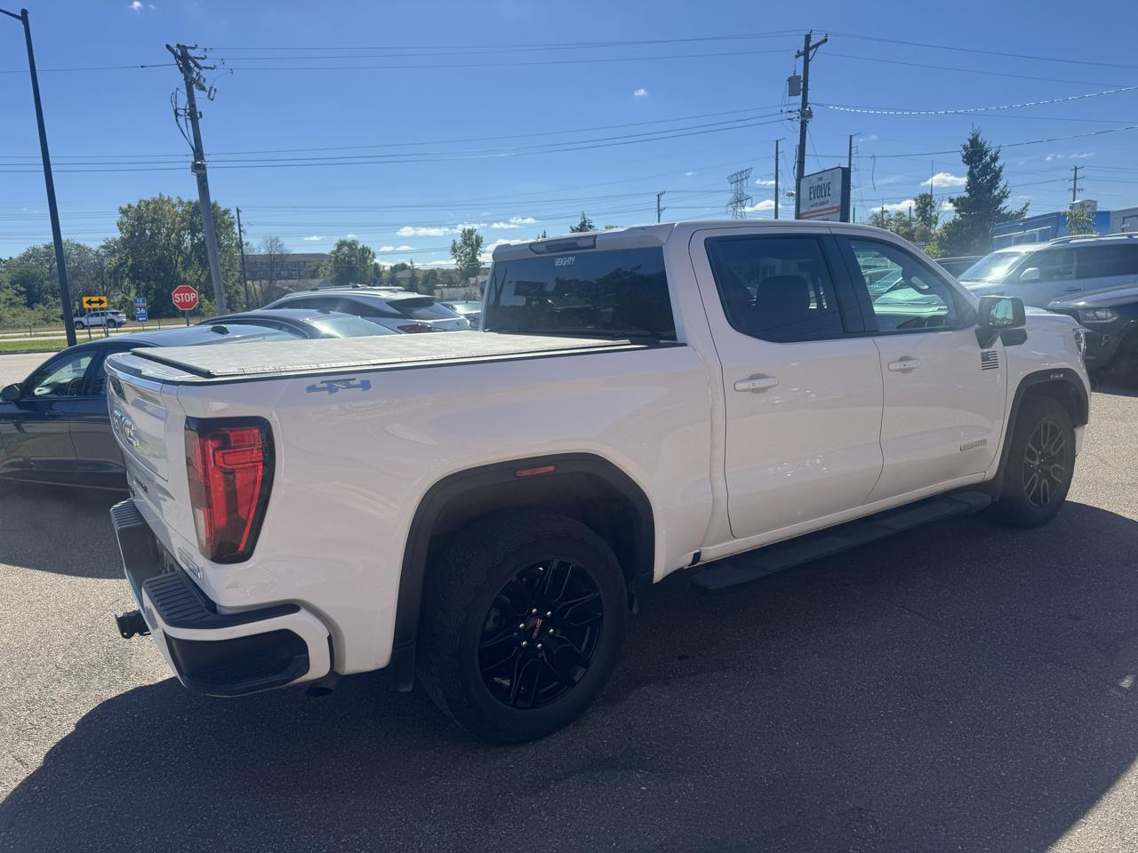 GMC Sierra 1500 4WD Crew Cab 147" Elevation 2021