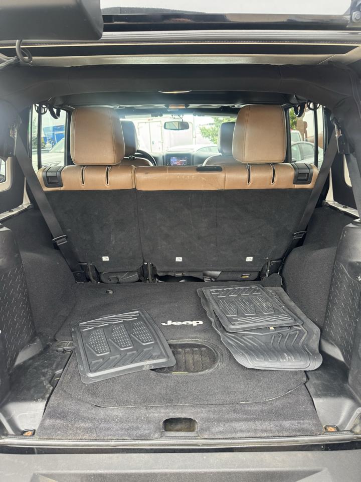 Jeep Wrangler Unlimited 4WD 4dr Rubicon 2015