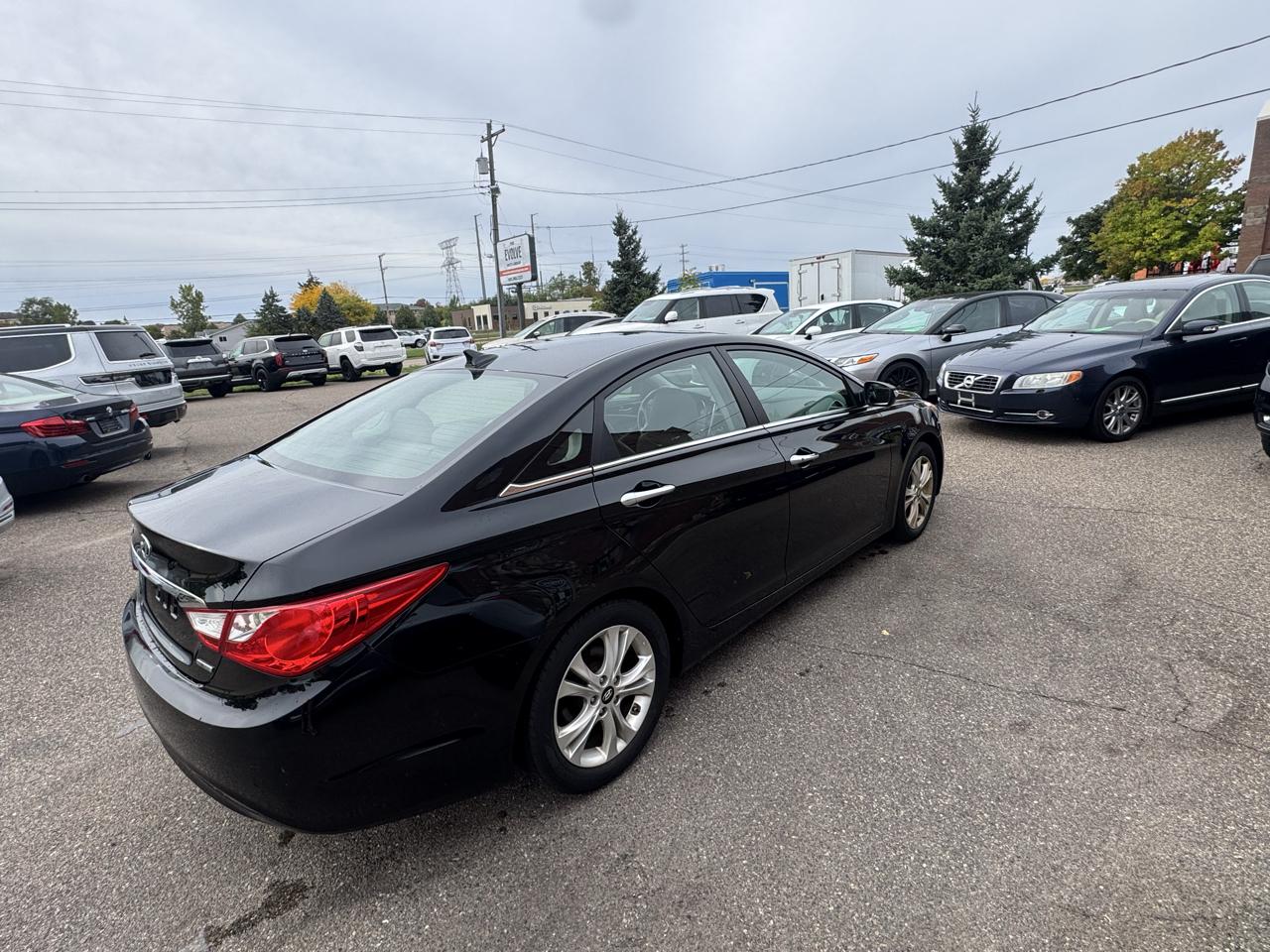 Hyundai Sonata 4dr Sdn 2.4L Auto Ltd 2011