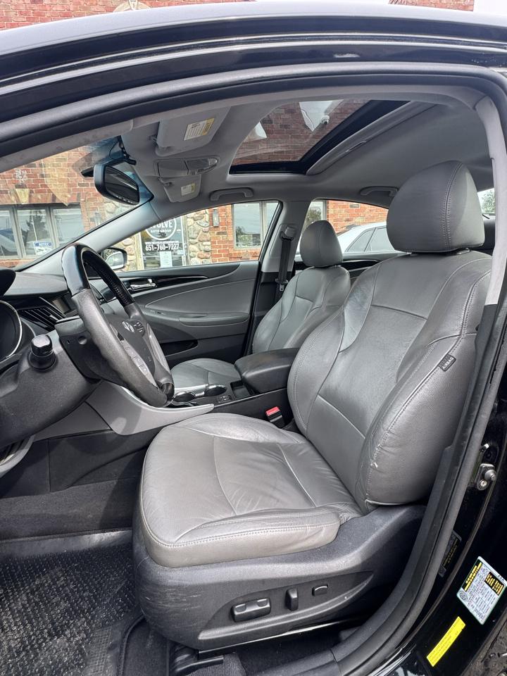 Hyundai Sonata 4dr Sdn 2.4L Auto Ltd 2011