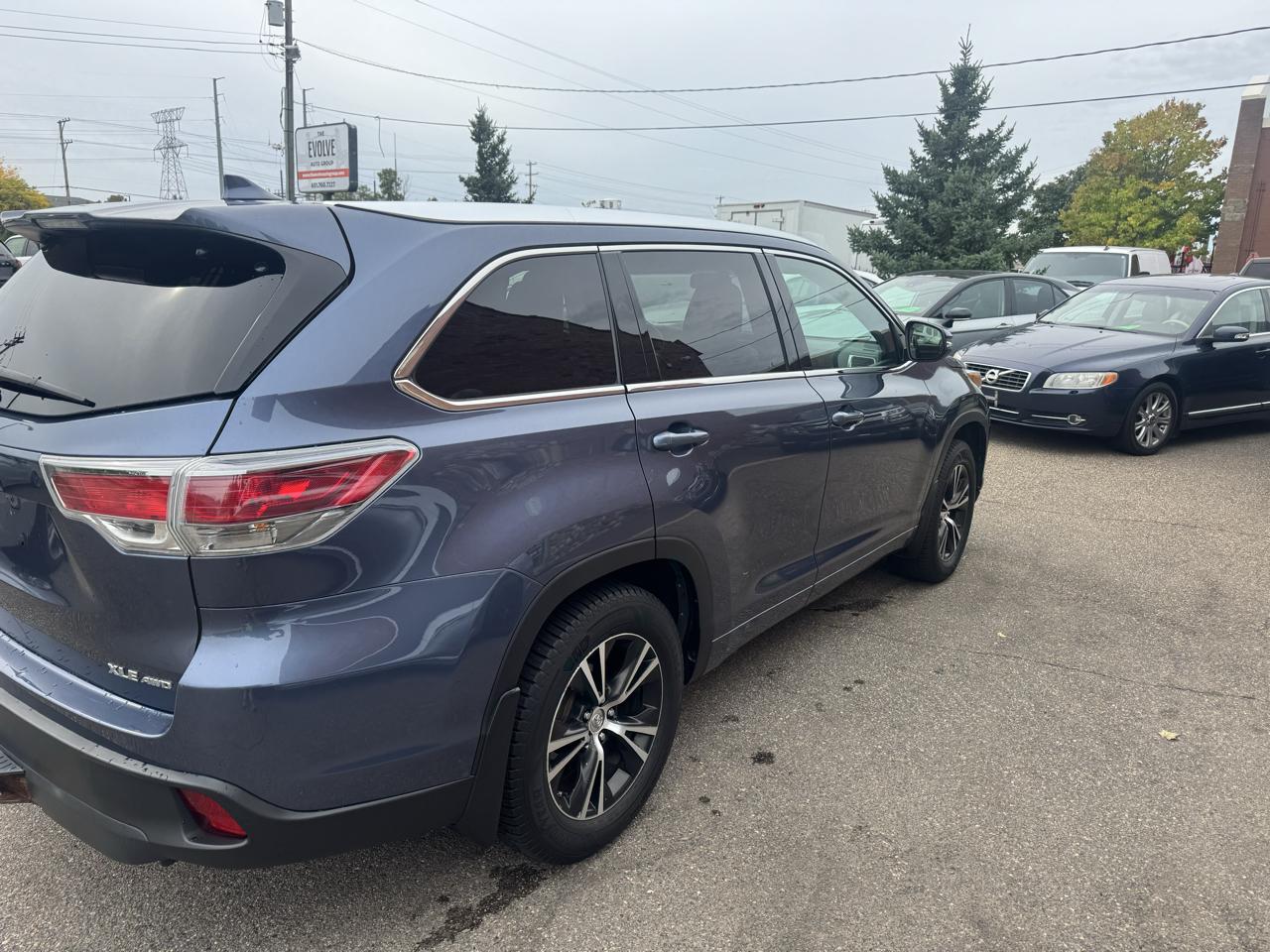 Toyota Highlander AWD 4dr V6 XLE (Natl) 2015