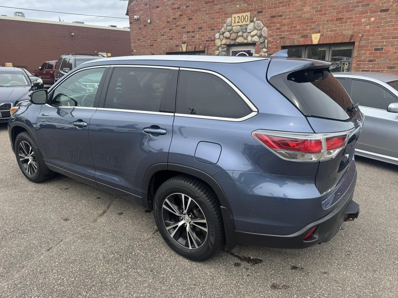 Toyota Highlander AWD 4dr V6 XLE (Natl) 2015