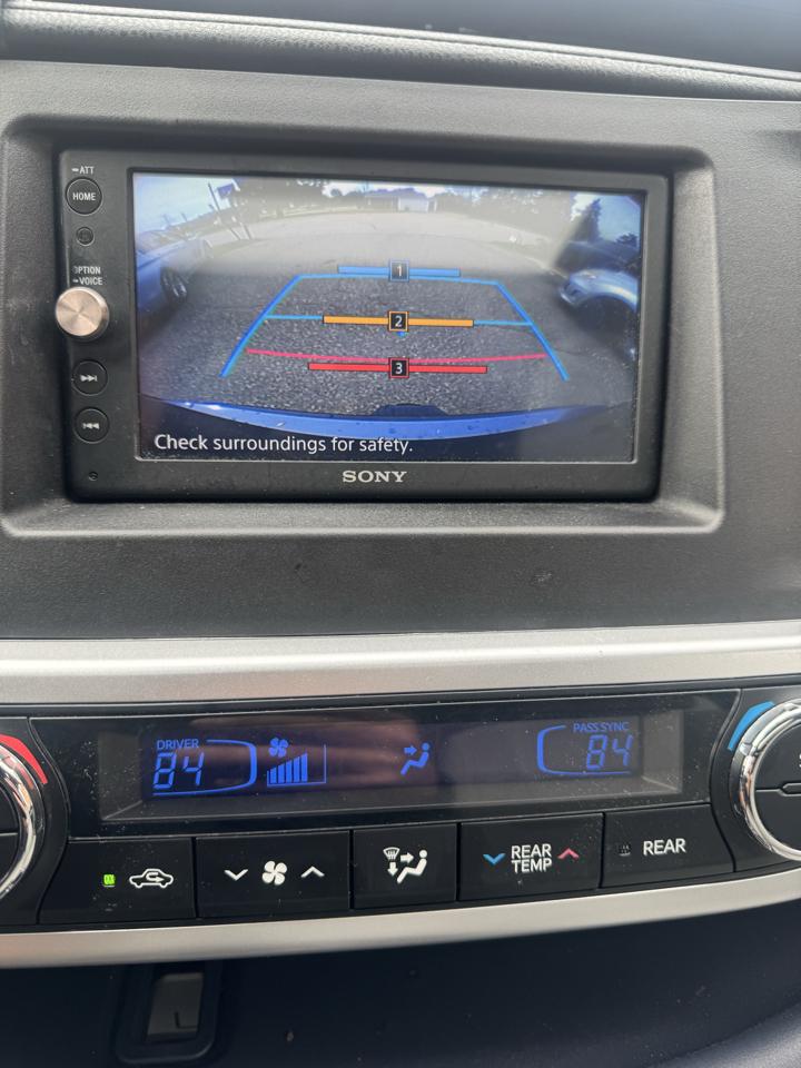 Toyota Highlander AWD 4dr V6 XLE (Natl) 2015