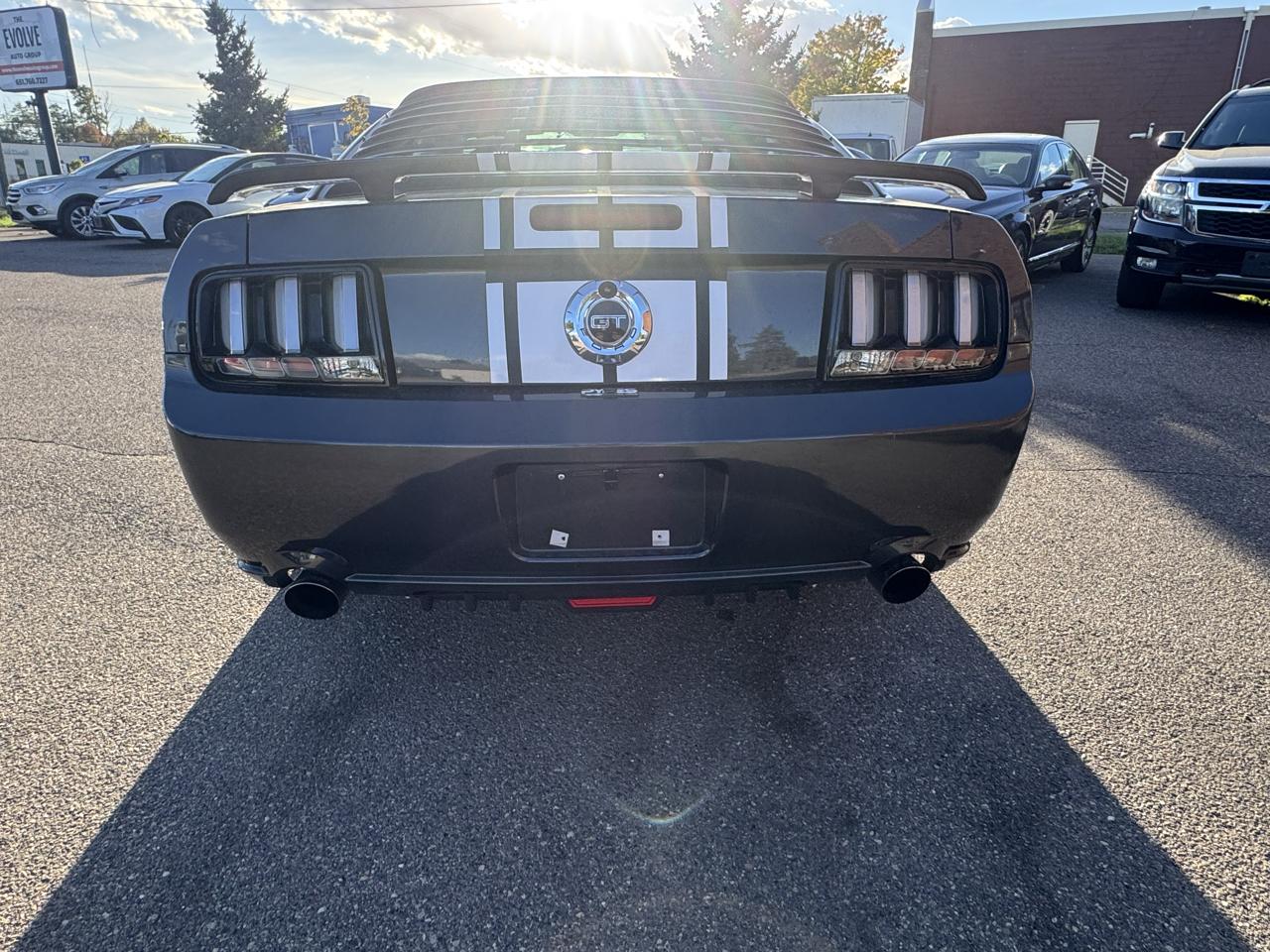 Ford Mustang 2dr Cpe GT Deluxe 2007