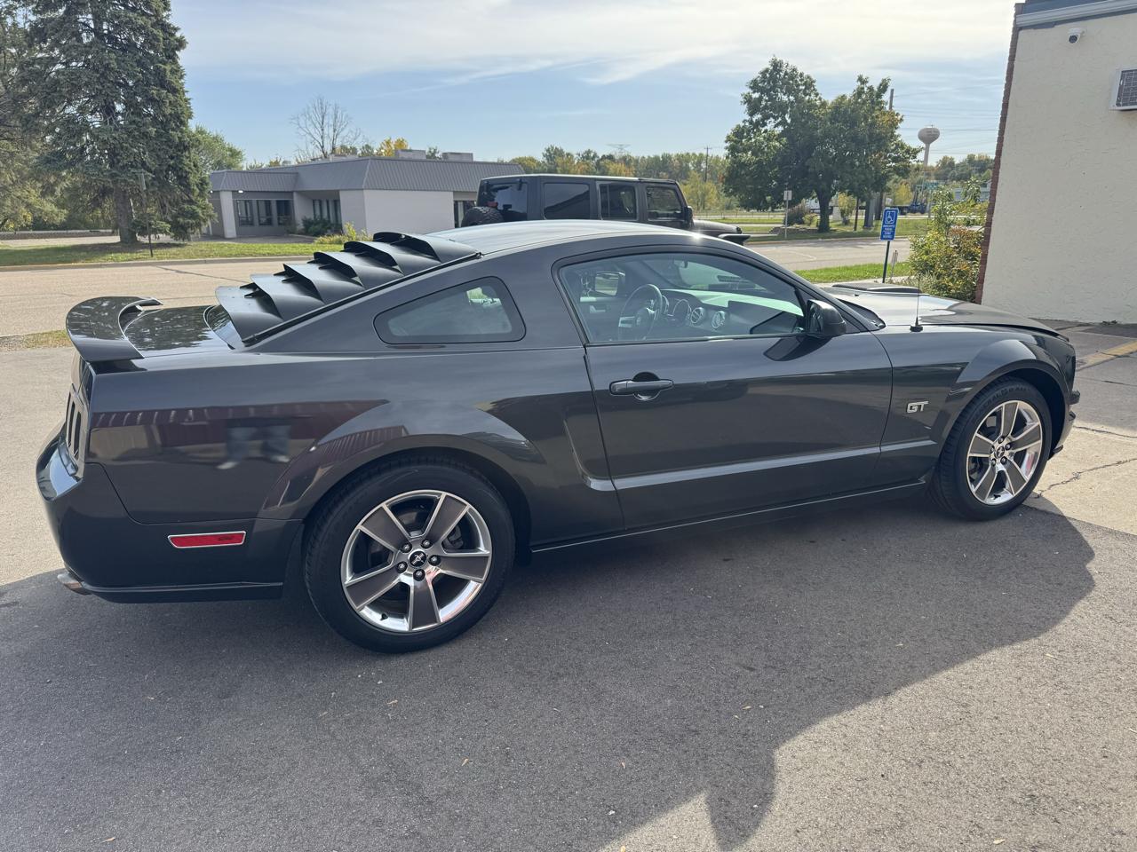 Ford Mustang 2dr Cpe GT Deluxe 2007