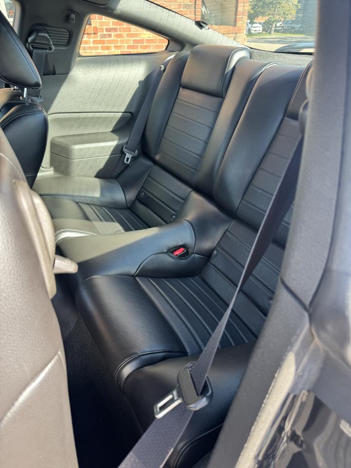 Ford Mustang 2dr Cpe GT Deluxe 2007