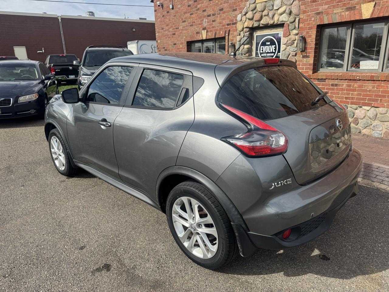 Nissan Juke 5dr Wgn CVT S AWD 2015