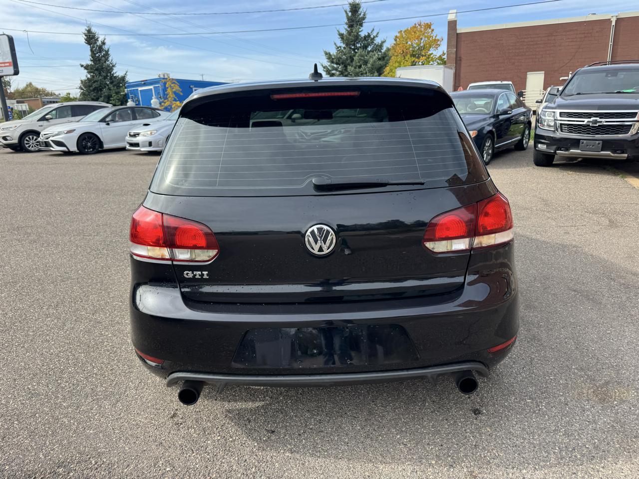 Volkswagen GTI 4dr HB DSG 2012