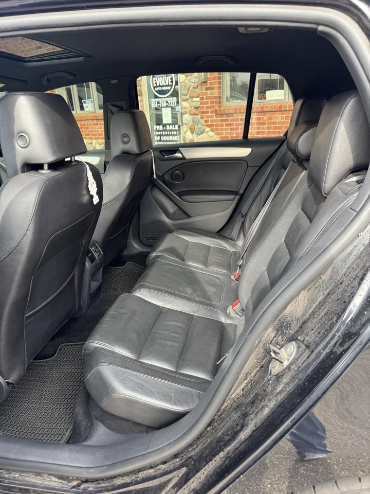 Volkswagen GTI 4dr HB DSG 2012