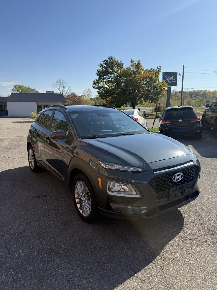 Hyundai Kona SEL Auto AWD 2021