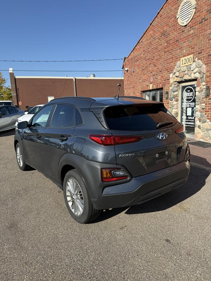 Hyundai Kona SEL Auto AWD 2021