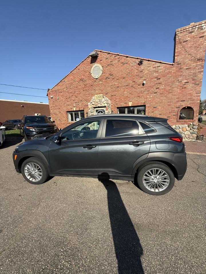 Hyundai Kona SEL Auto AWD 2021