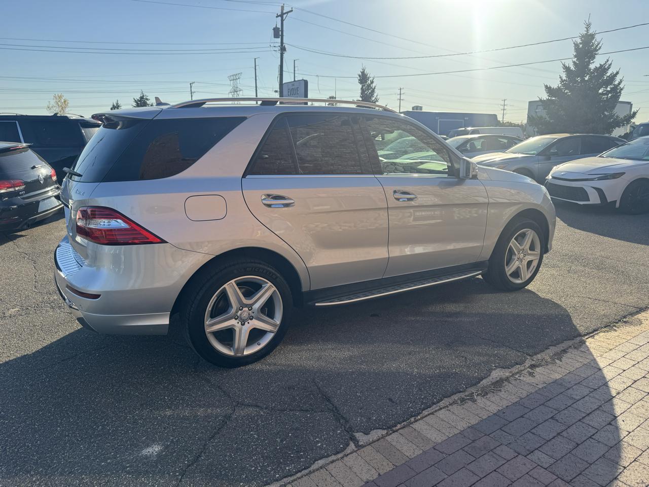 Mercedes-Benz M-Class 4MATIC 4dr ML 550 2014