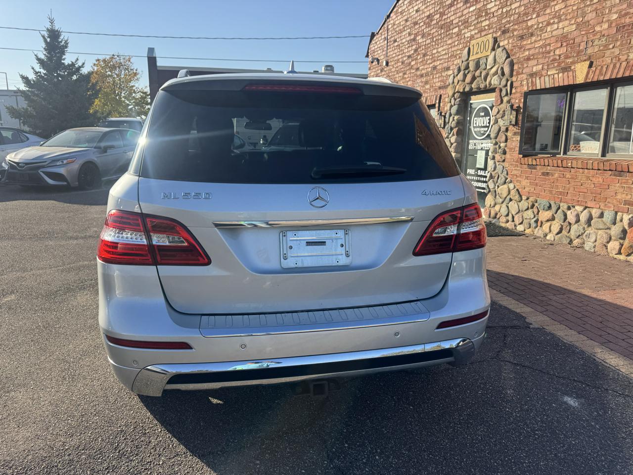 Mercedes-Benz M-Class 4MATIC 4dr ML 550 2014