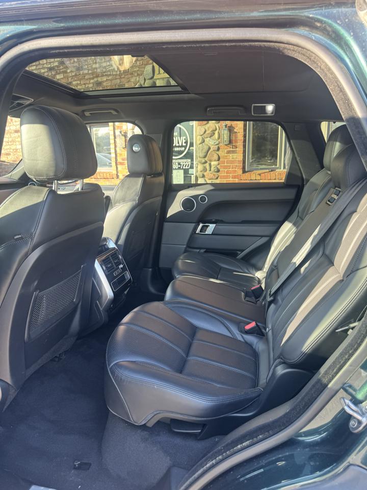 Land Rover Range Rover Sport 4WD 4dr V8 2016