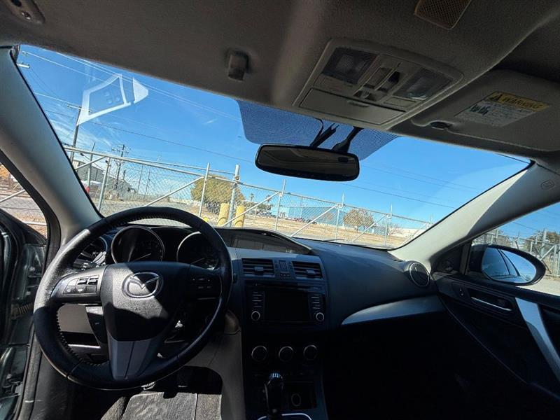 Mazda MAZDA3 i Grand Touring MT 5-Door 2013