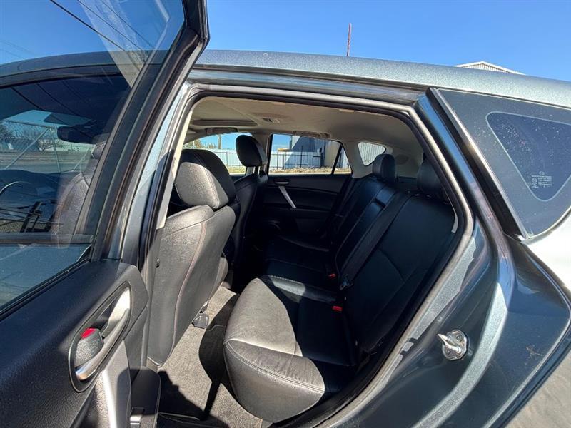 Mazda MAZDA3 i Grand Touring MT 5-Door 2013