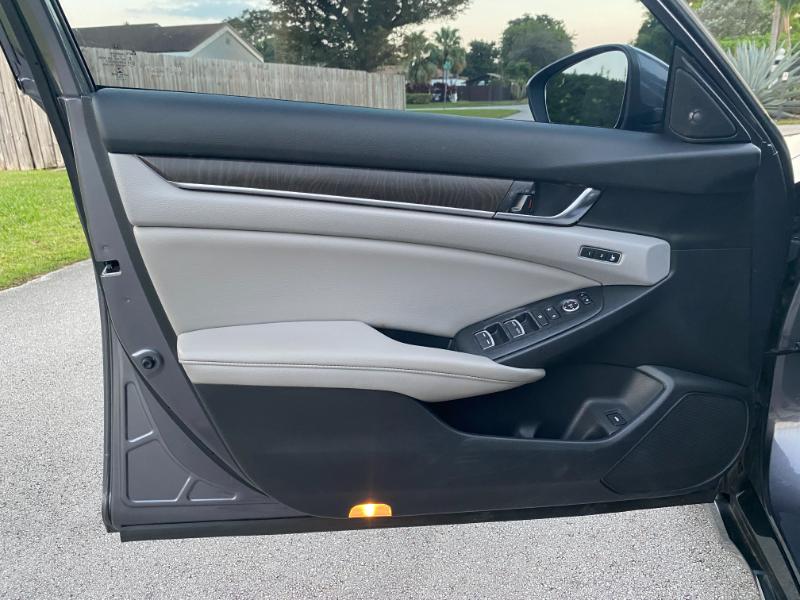 Honda Accord Touring 2.0T 2020