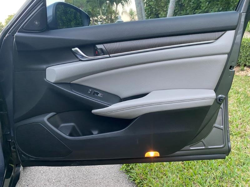 Honda Accord Touring 2.0T 2020