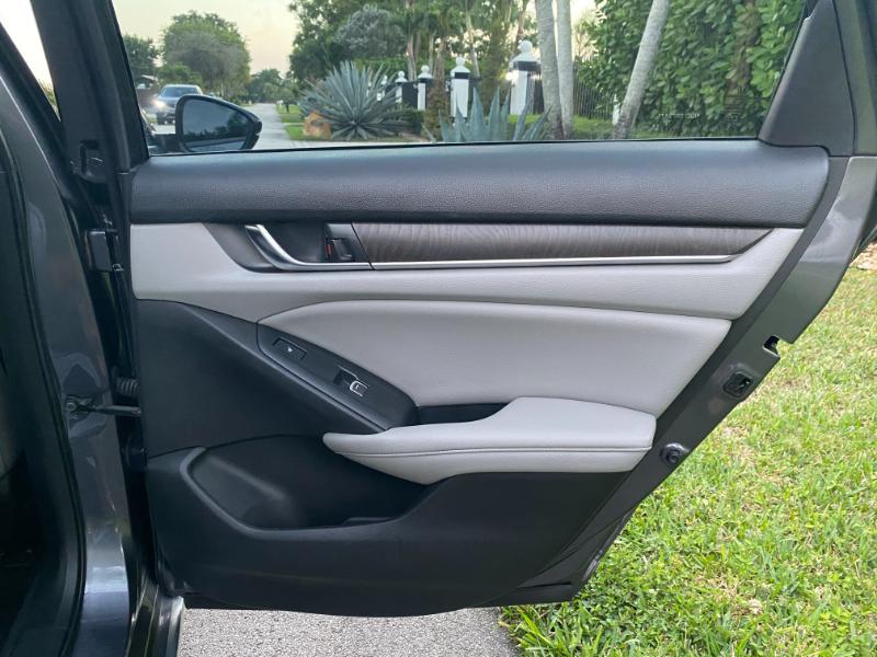 Honda Accord Touring 2.0T 2020