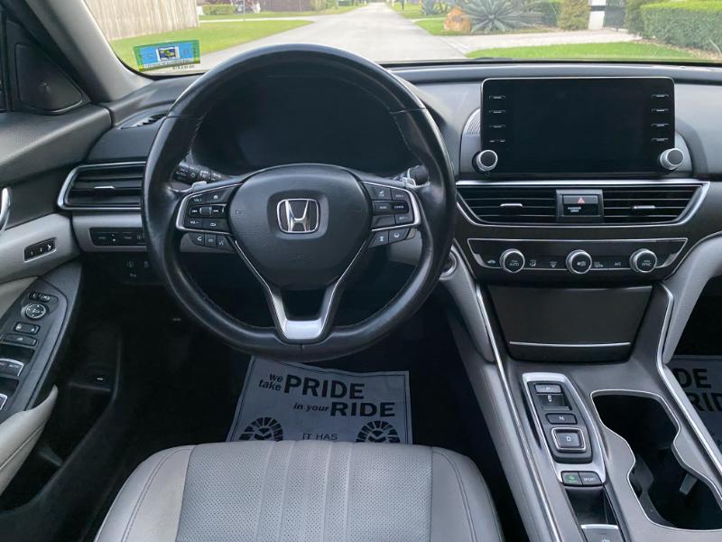 Honda Accord Touring 2.0T 2020