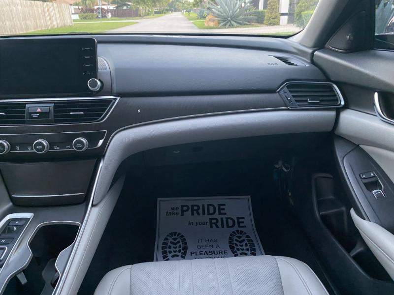 Honda Accord Touring 2.0T 2020