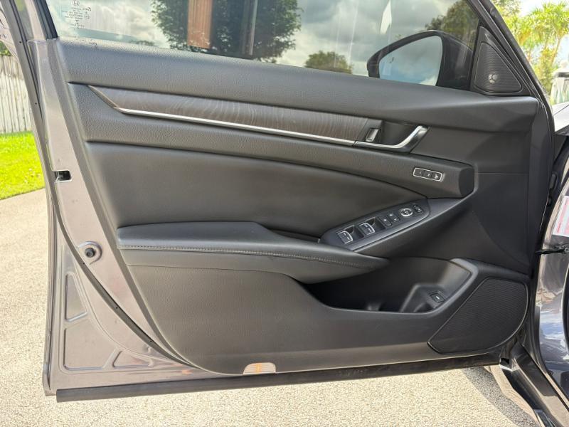 Honda Accord Touring 2.0T 2022